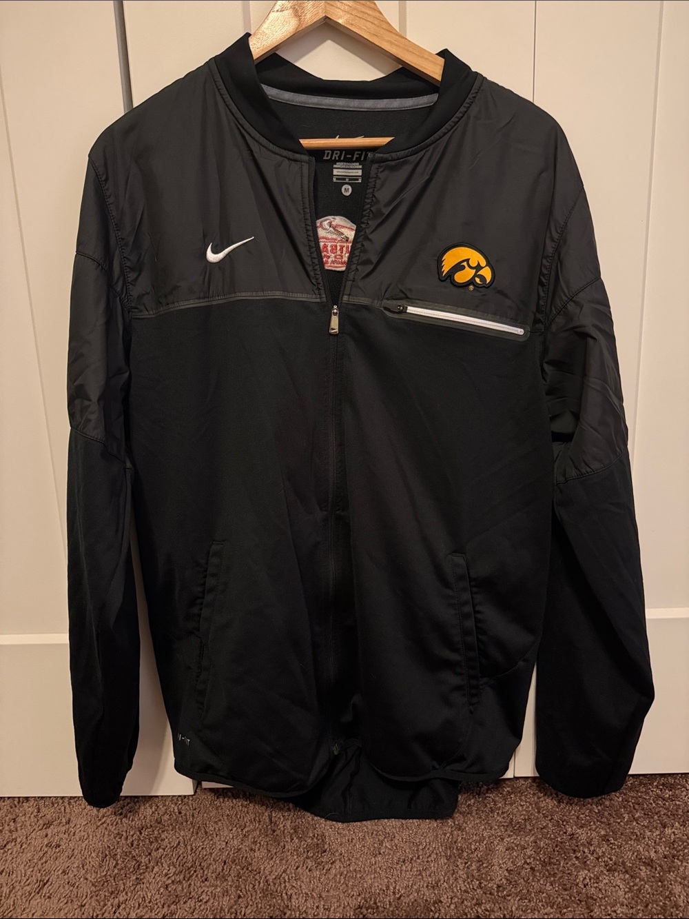 Nike Black Iowa Hawkeyes Lightweight Dri-FIT Jacket